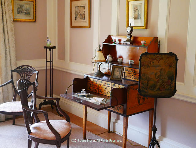 Old-fashioned desk at Old Westbury Gardens