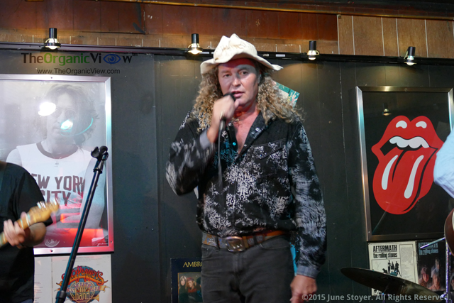 Nick Riggins, Country Superstar Stands Up Against Seaworld